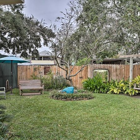 Appartement Old Town Getaway, Walk To Shopping, Dining, And Bay! à Bay St. Louis Extérieur photo
