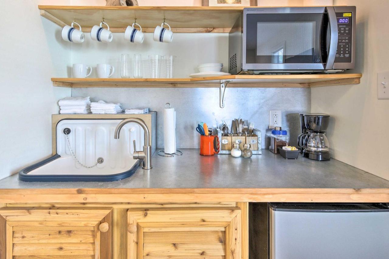 Appartement Old Town Getaway, Walk To Shopping, Dining, And Bay! à Bay St. Louis Extérieur photo