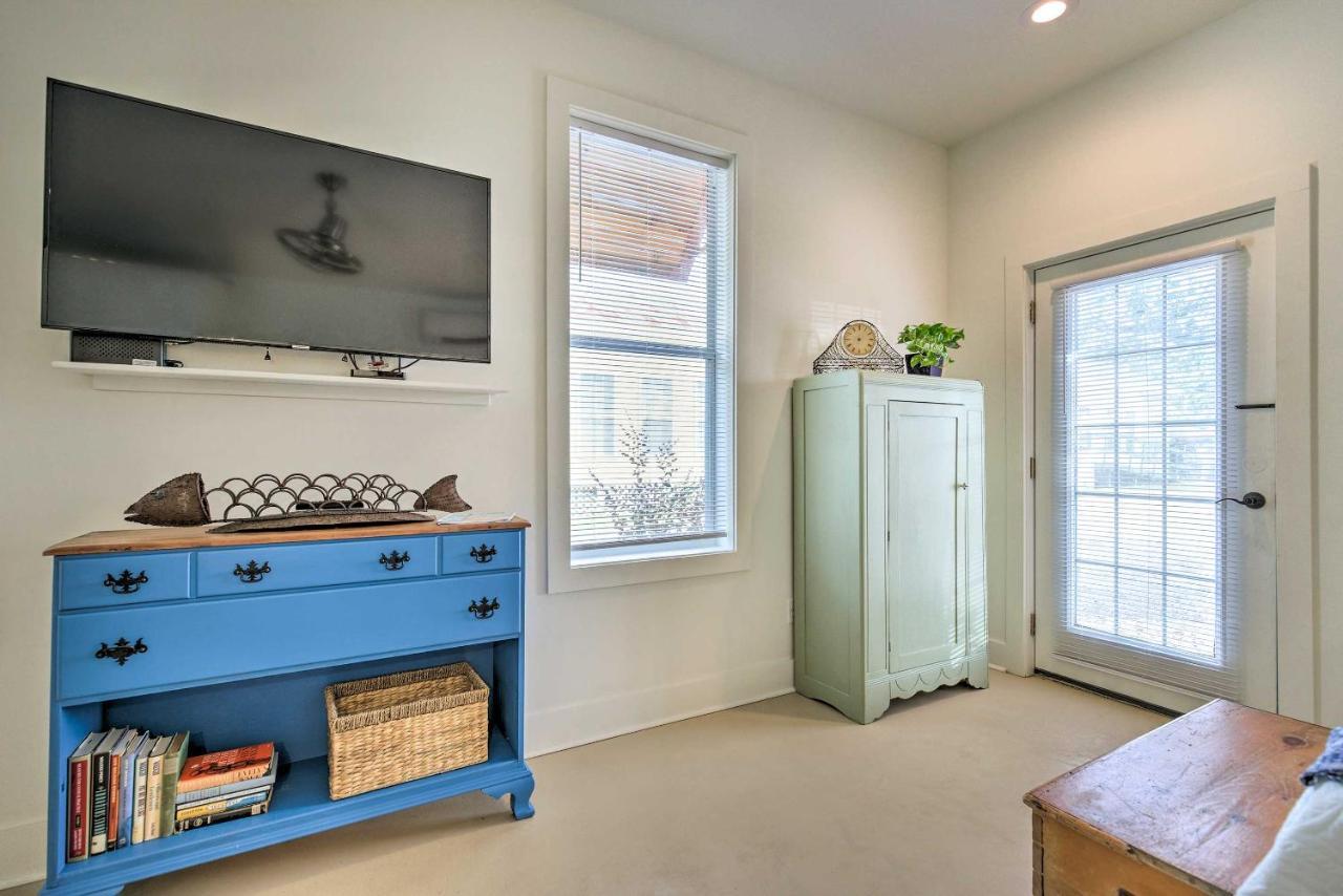 Appartement Old Town Getaway, Walk To Shopping, Dining, And Bay! à Bay St. Louis Extérieur photo